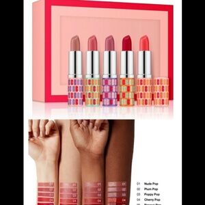 NWT Clinique Kisses set unopened box